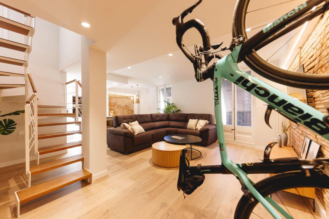 Bravissimo Cort Reial Duplex, Spacious With 3 Bedrooms Appartement *