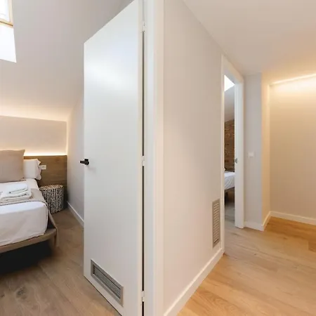 Bravissimo Cort Reial Duplex, Spacious With 3 Bedrooms Girona Exterior photo