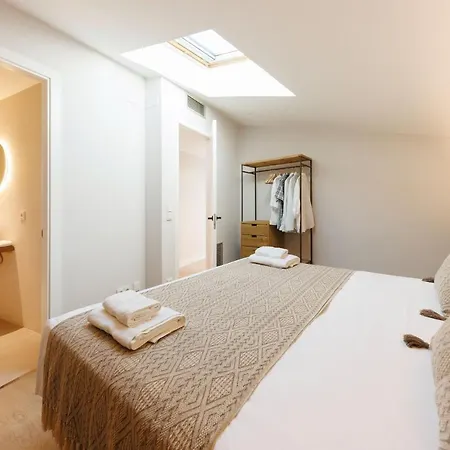 Bravissimo Cort Reial Duplex, Spacious With 3 Bedrooms Girona Exterior photo